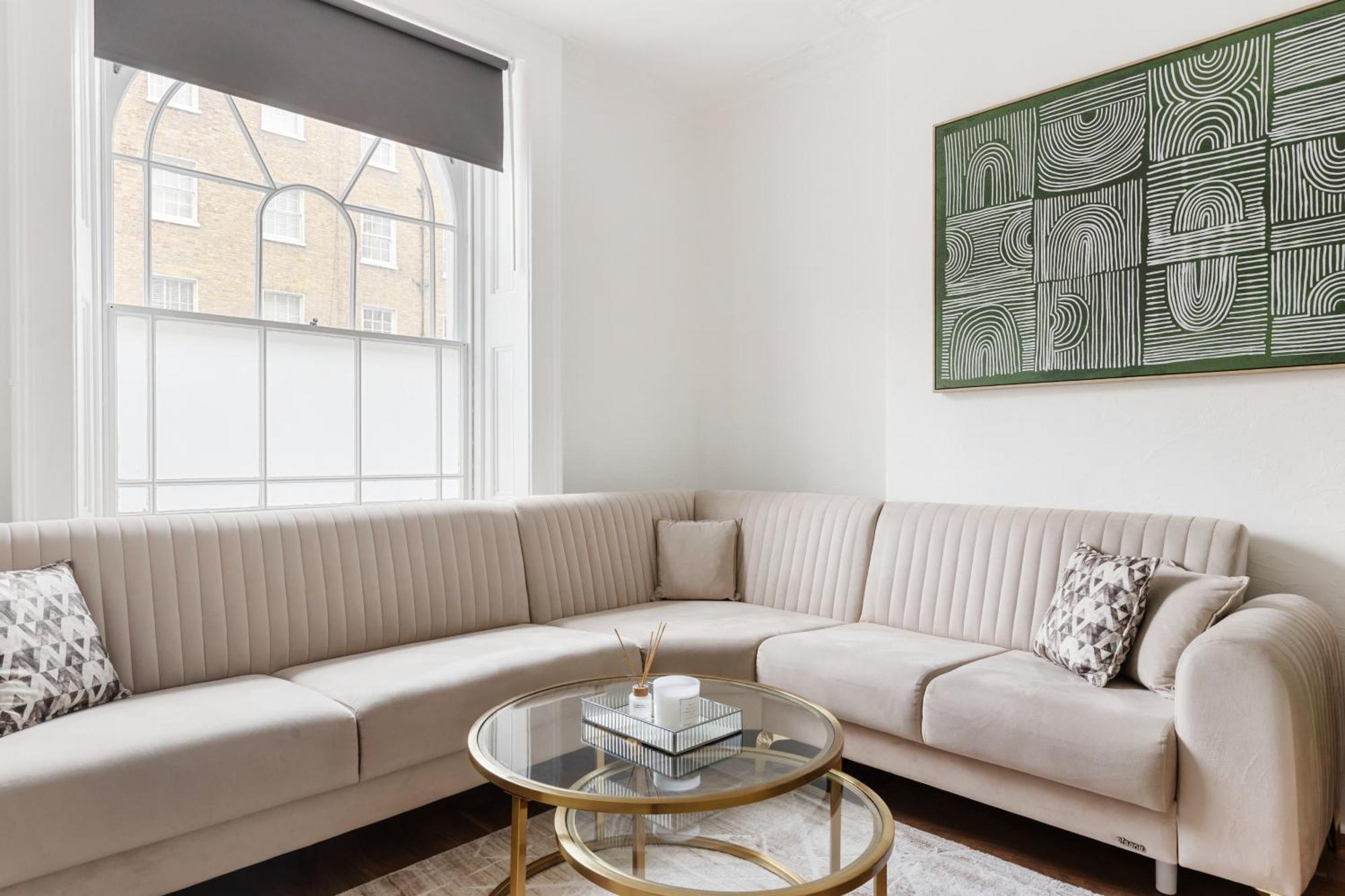 Gloucester Place Apartment *